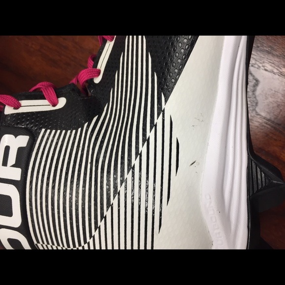 Under Armour M 7.5 cleats - Picture 7 of 8